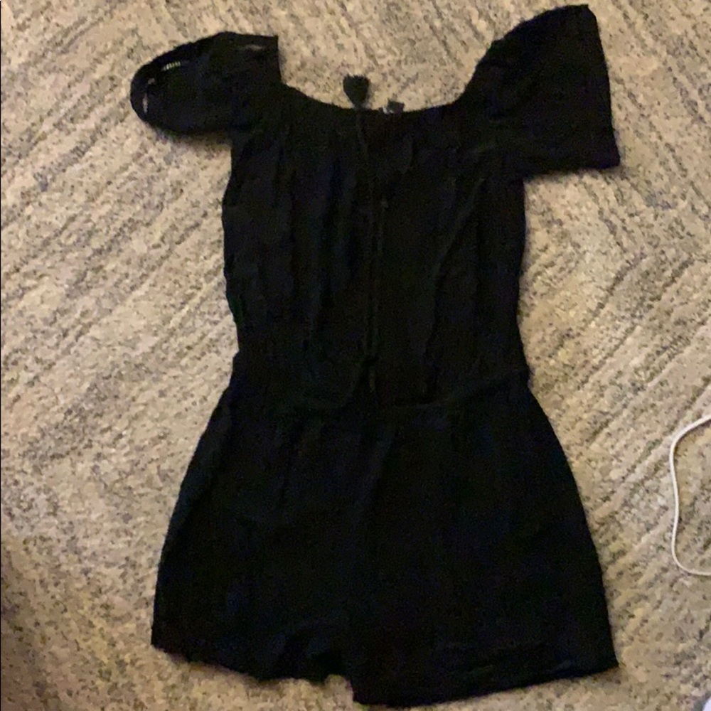 Preowned loft romper xs